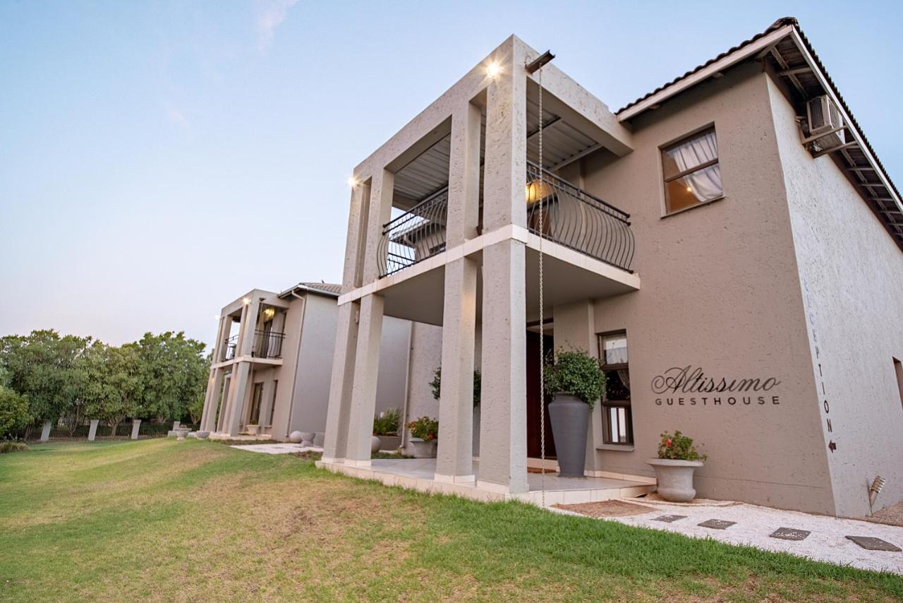 Altissimo Guesthouse Bloemfontein Esterno foto