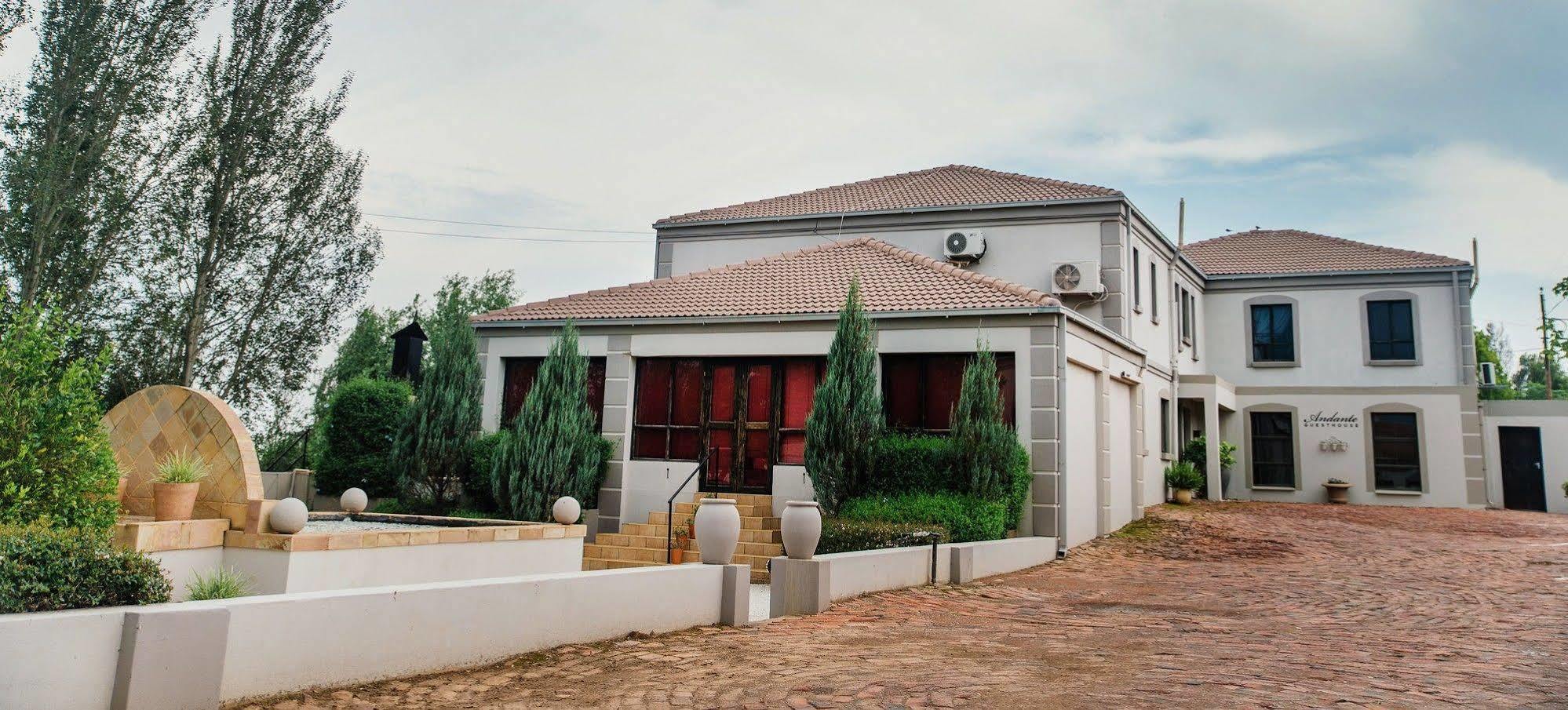 Altissimo Guesthouse Bloemfontein Esterno foto